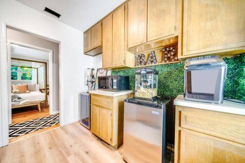Photo of Kitchen in South Middle River