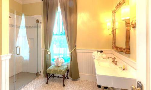 Photo of Bathroom in De Funiak Springs