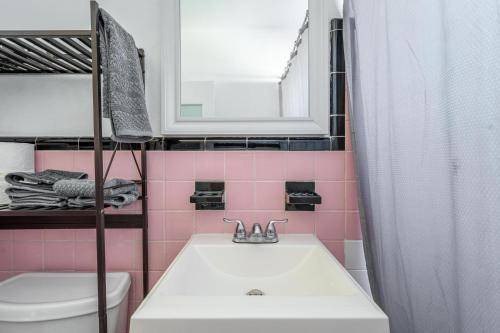 Photo of Bathroom in Allapattah