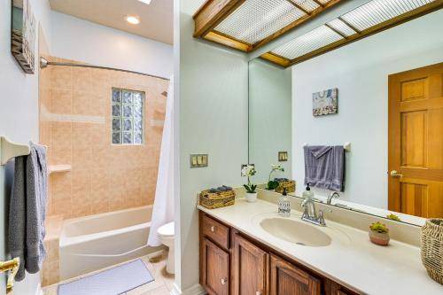 Photo of Bathroom in Temple Crest