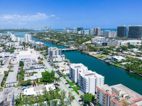 Photo of Others in Bay Harbor Islands