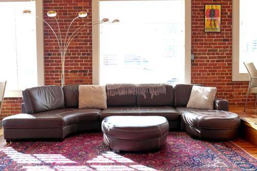 Photo of Livingroom in Old East Hill
