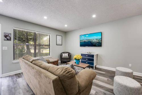 Photo of Livingroom in Orange Park