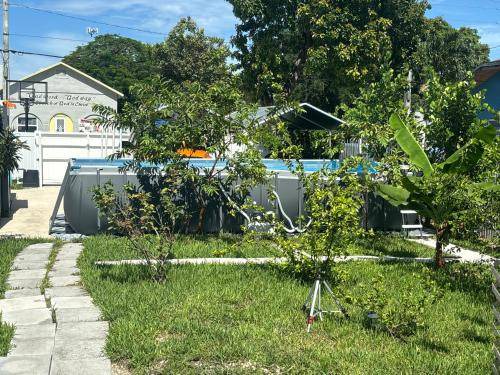 Photo of Others in Seybold