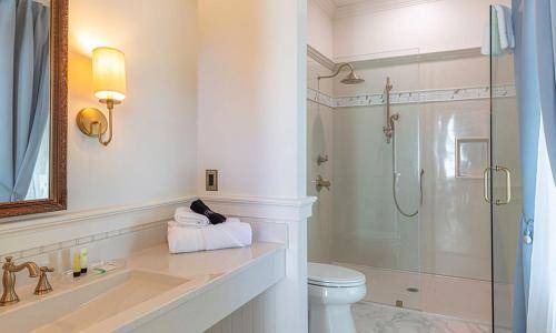 Photo of Bathroom in De Funiak Springs