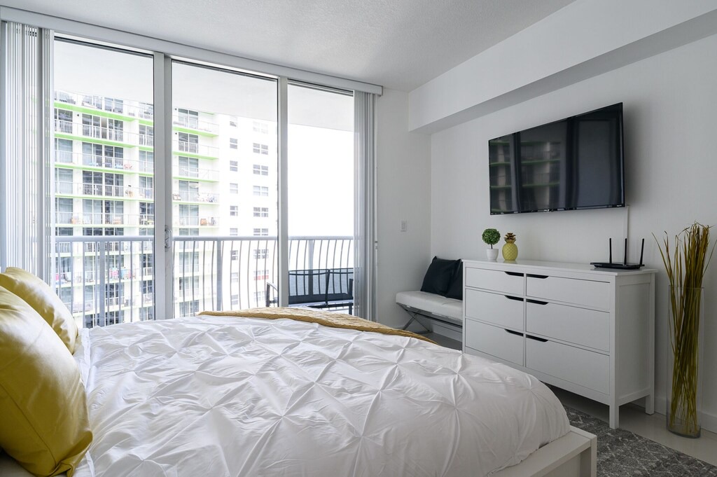 Photo of Bedroom in Edgewater