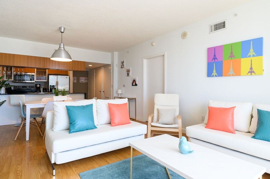 Photo of Livingroom in Edgewater