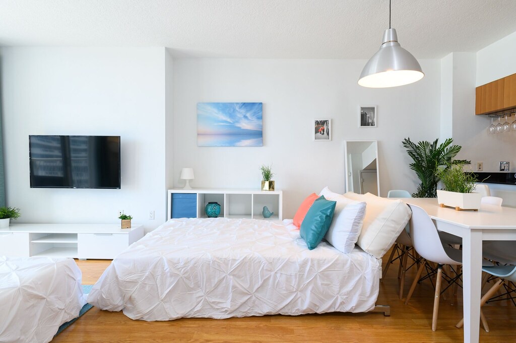 Photo of Livingroom in Edgewater