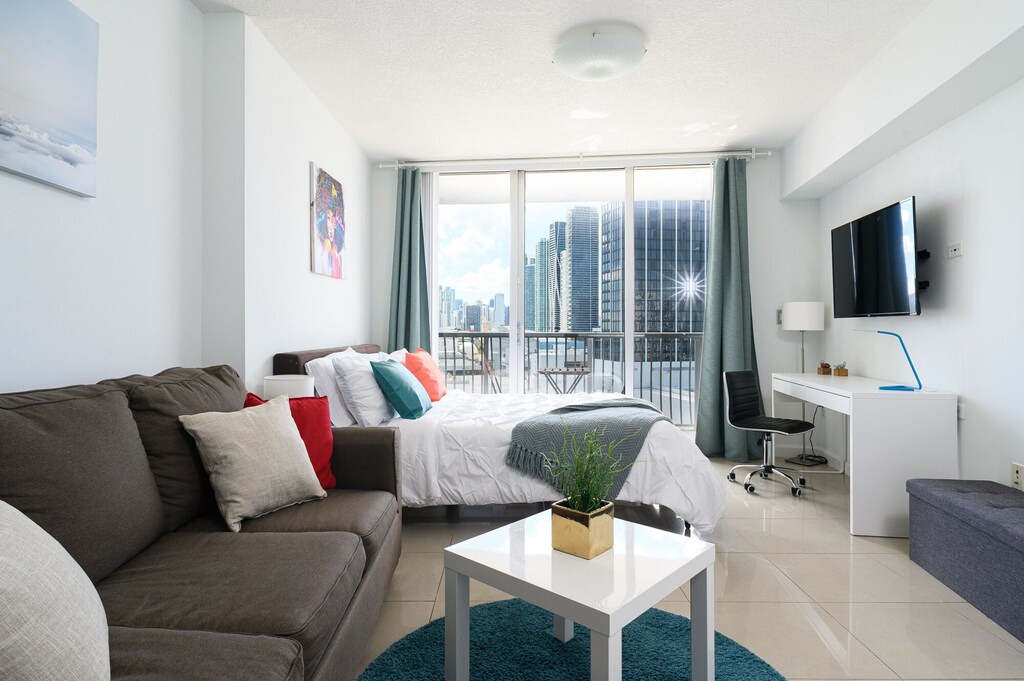 Photo of Livingroom in Edgewater