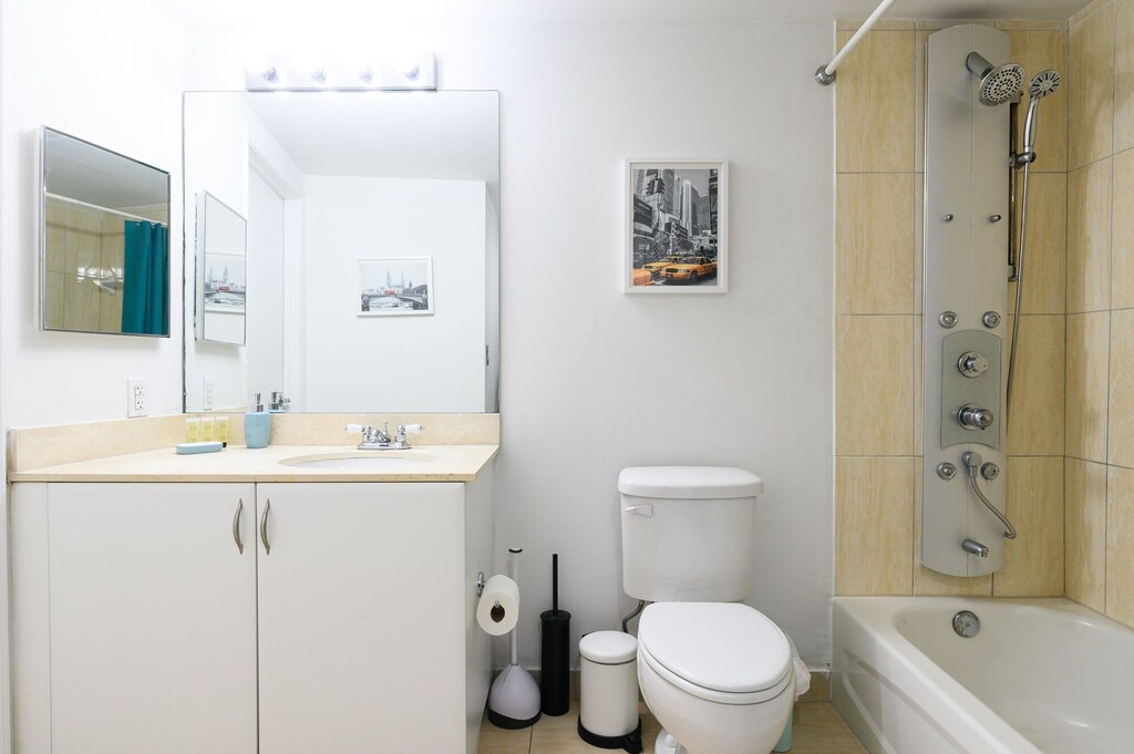 Photo of Bathroom in Edgewater