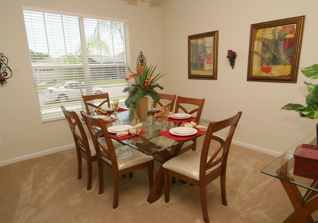 Photo of Livingroom in Trafalgar Village