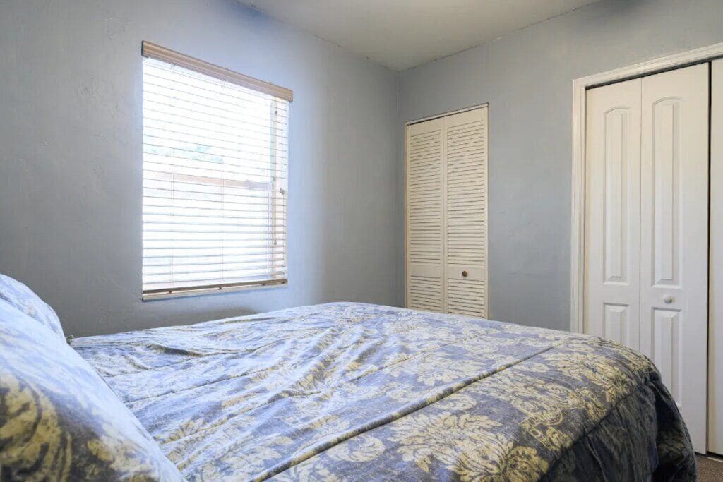 Photo of Bedroom in Royal Poinciana