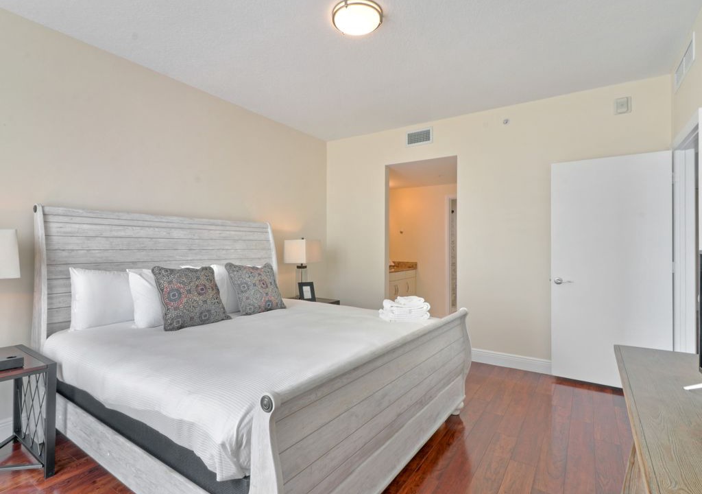 Photo of Bedroom in Downtown