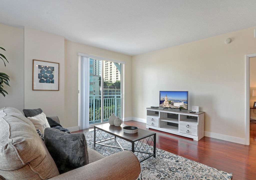 Photo of Livingroom in Downtown
