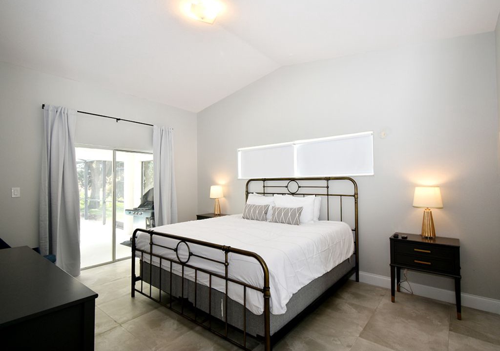 Photo of Bedroom in Greater Groves