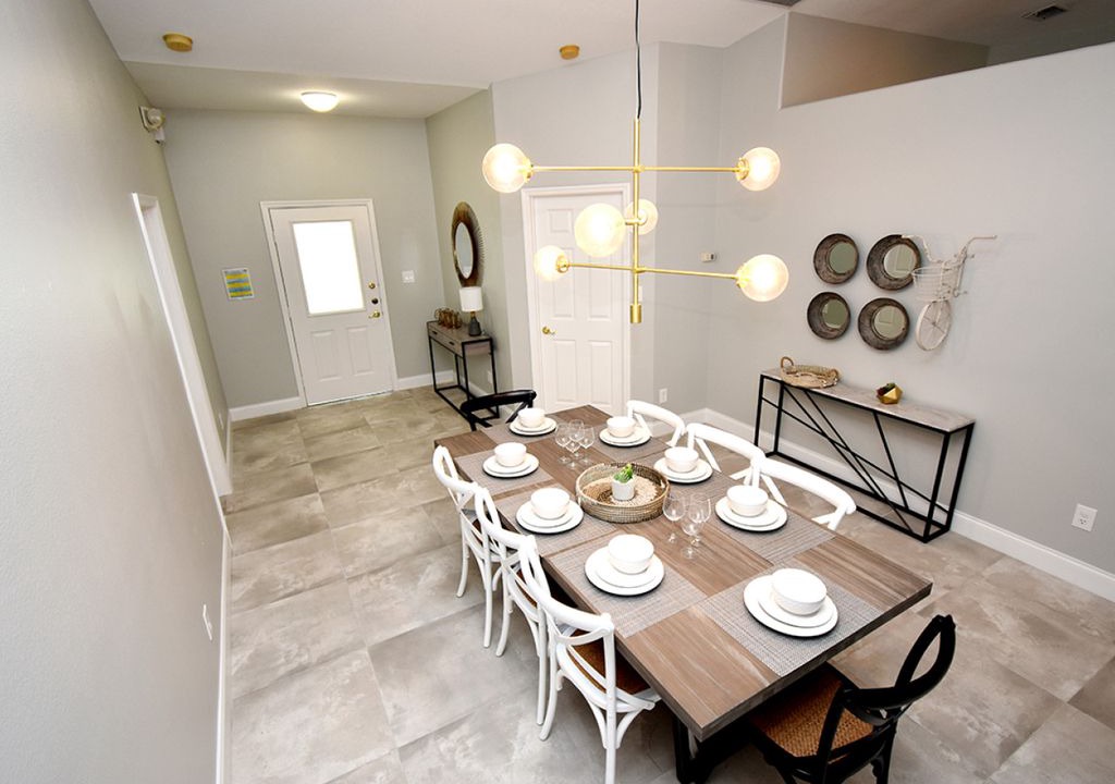 Photo of Livingroom in Greater Groves