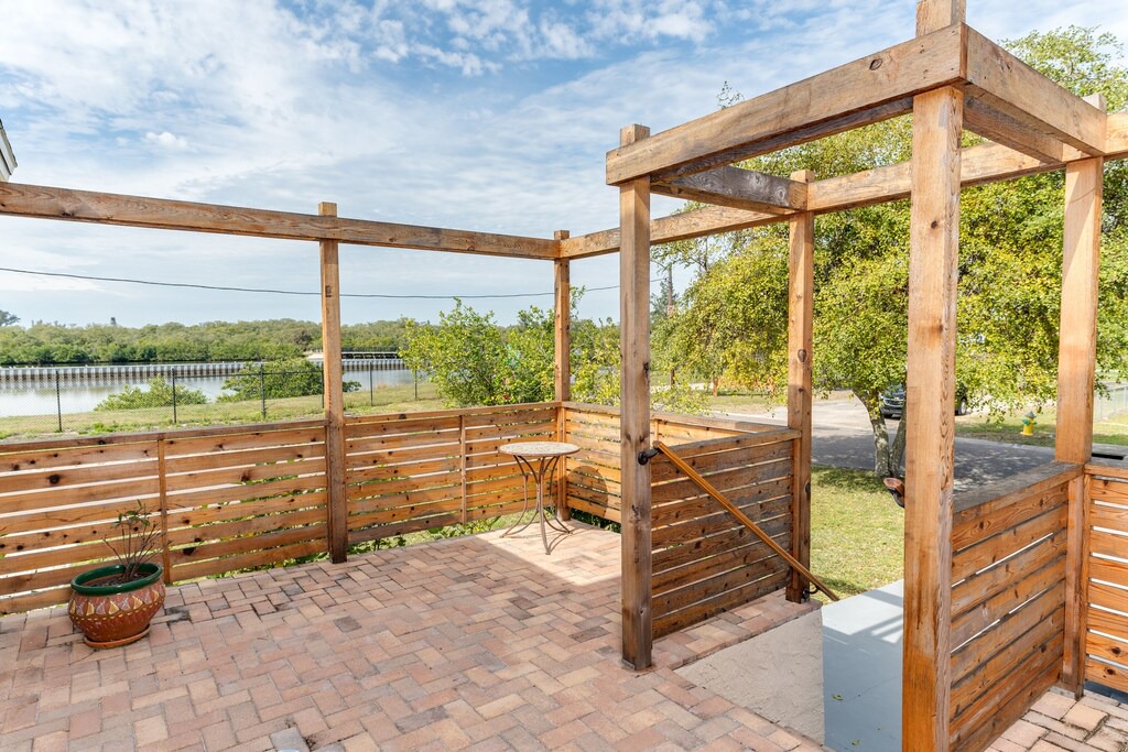 Photo of Patio Balcony in Bayview