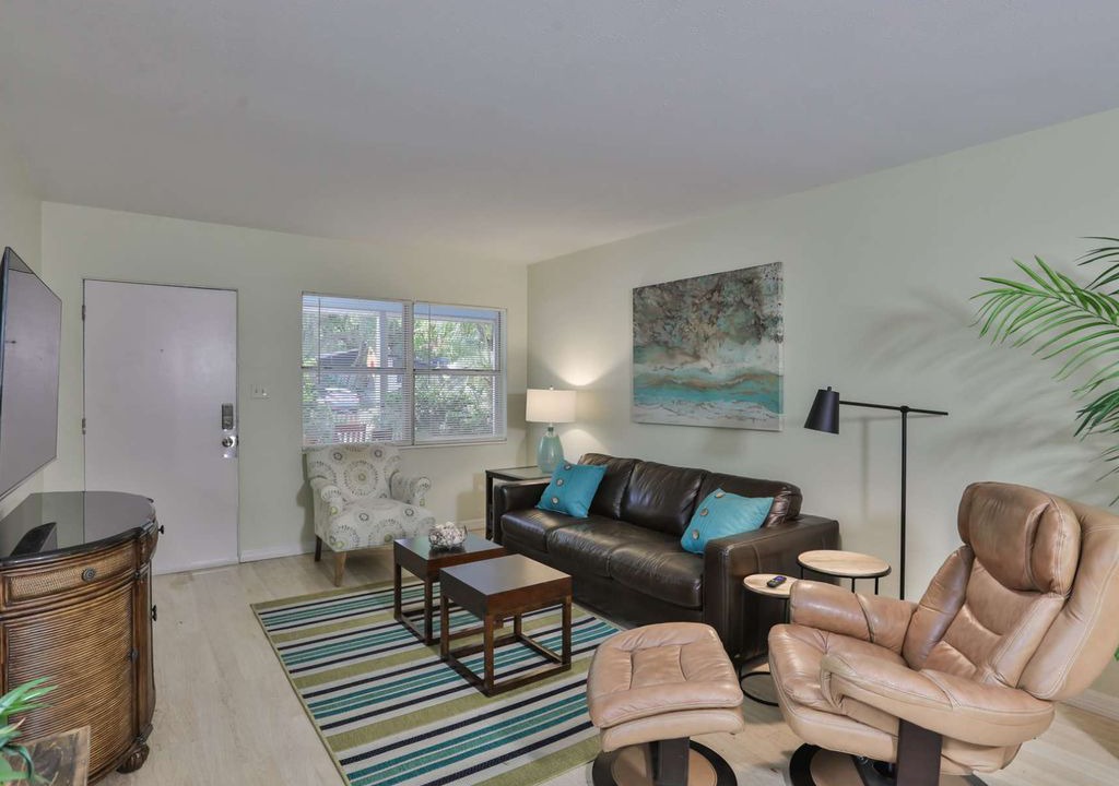Photo of Livingroom in Gillespie Park