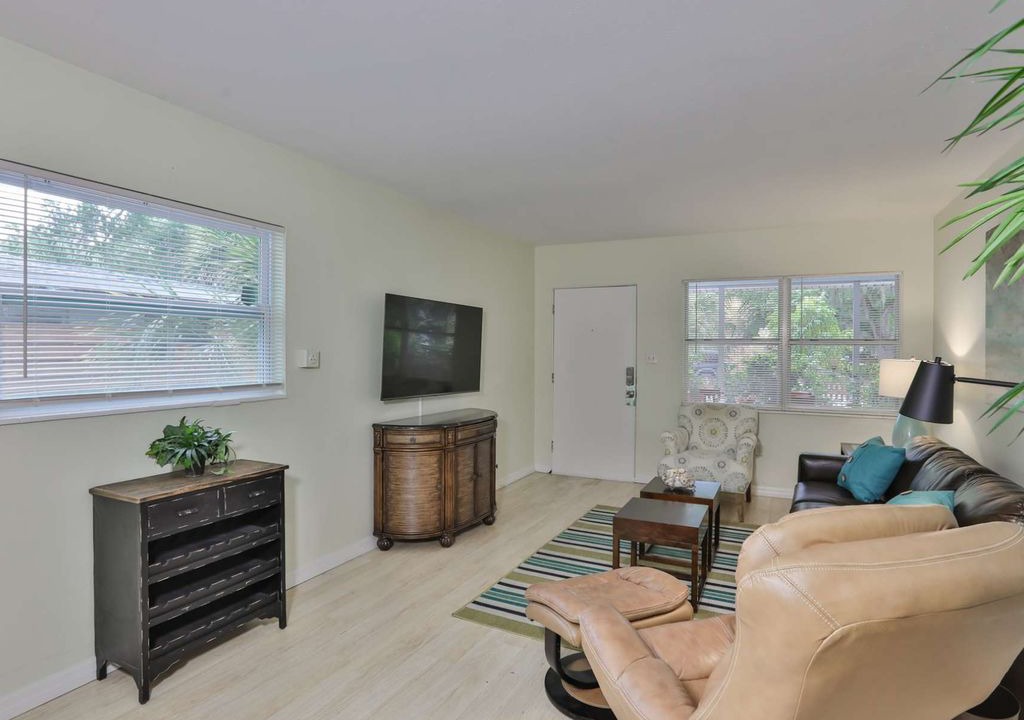 Photo of Livingroom in Gillespie Park