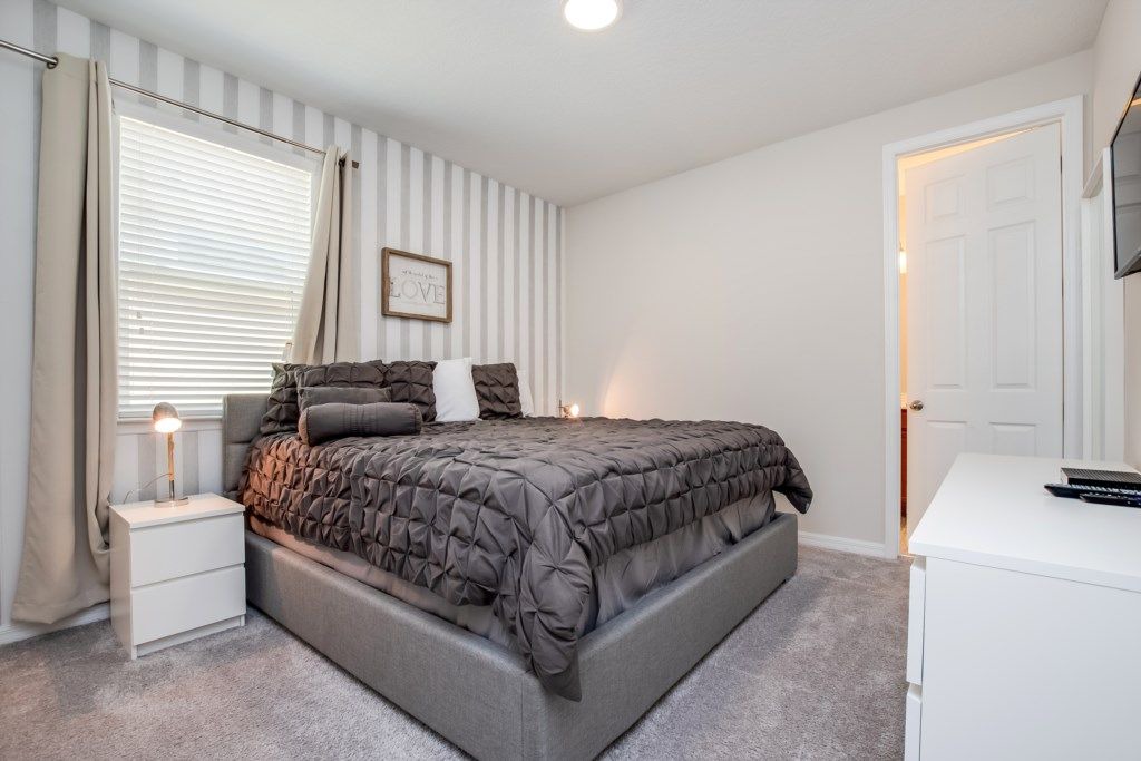 Photo of Bedroom in Bay Lake