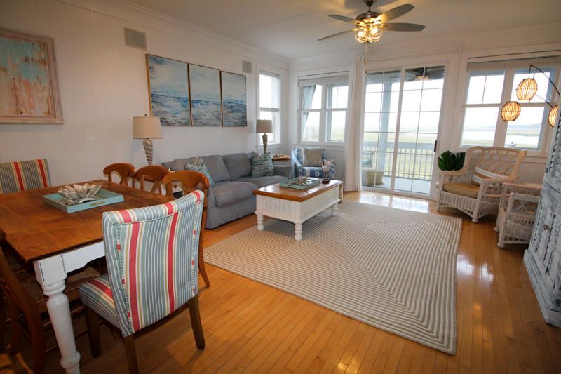 Photo of Livingroom in Bonito Boathouses