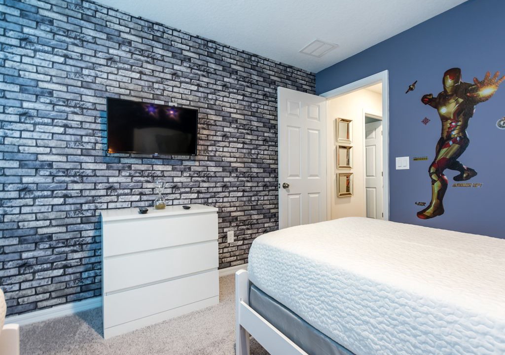 Photo of Bedroom in Bay Lake