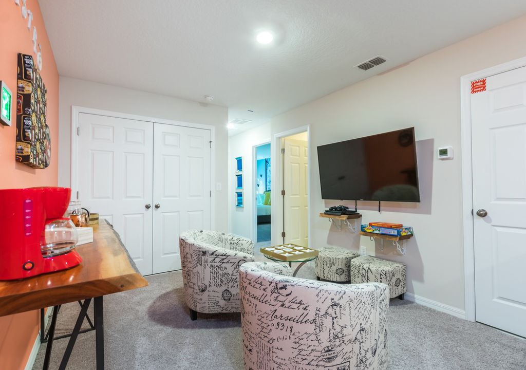 Photo of Livingroom in Bay Lake