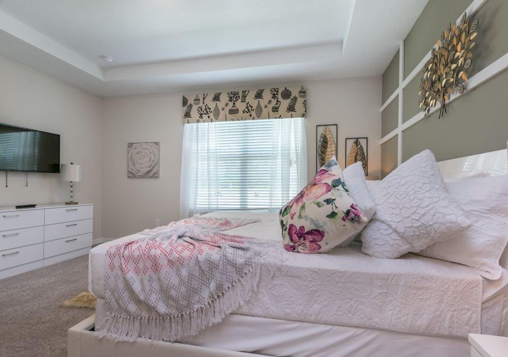 Photo of Bedroom in Bay Lake