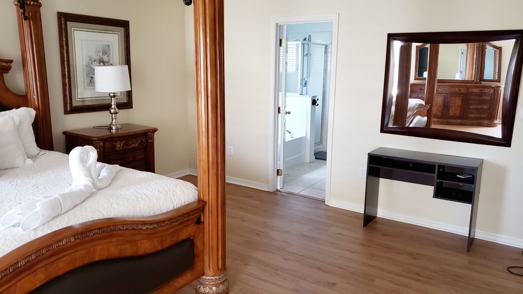 Photo of Bedroom in Windwood Bay