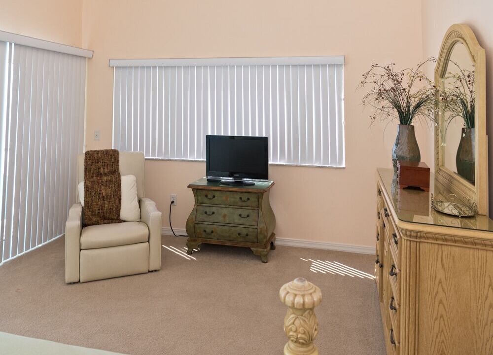 Photo of Livingroom in Crescent Beach