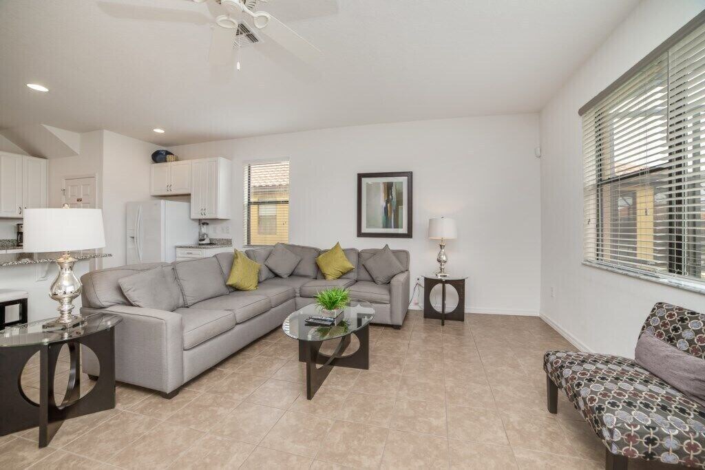 Photo of Livingroom in Davenport
