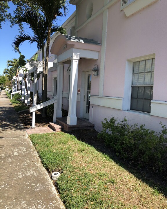 Photo of Buildings in Coquina Key