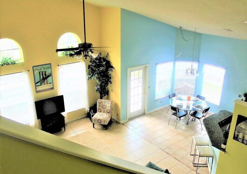 Photo of Livingroom in Hillcrest Estates