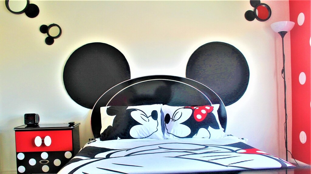 Photo of Bedroom in Hillcrest Estates