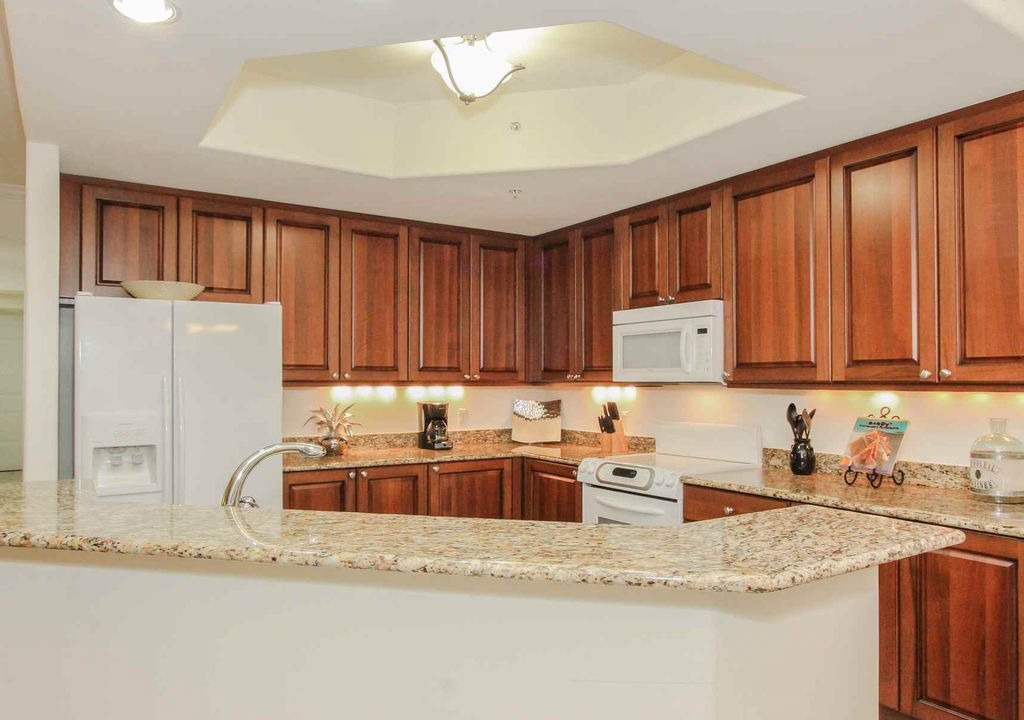 Photo of Kitchen in Royal Harbor