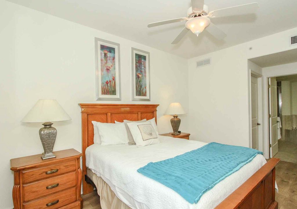 Photo of Bedroom in Royal Harbor