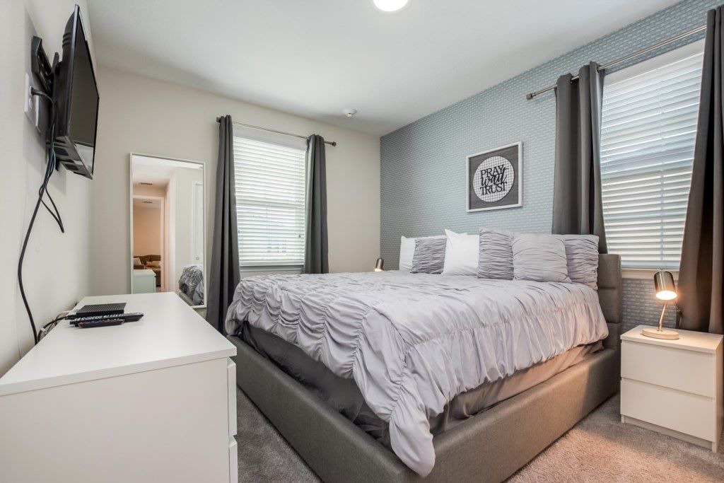 Photo of Bedroom in Bay Lake