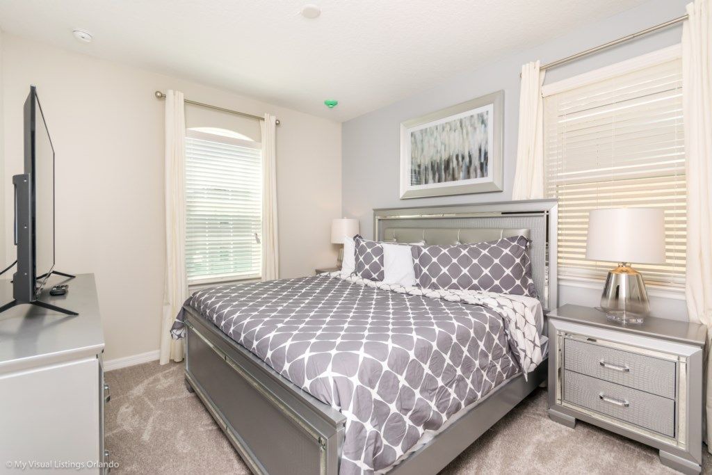 Photo of Bedroom in Bay Lake