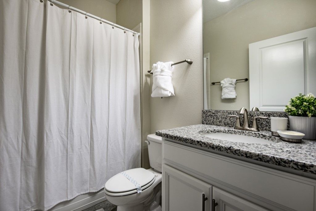 Photo of Bathroom in Loma Vista