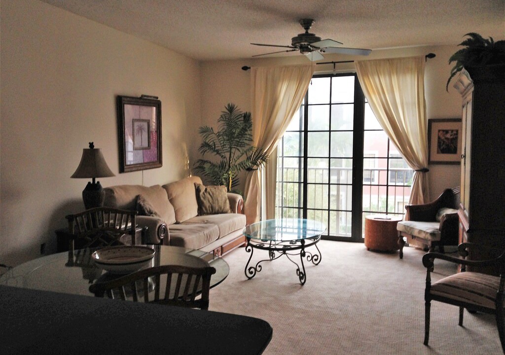 Photo of Livingroom in Downtown West Palm Beach
