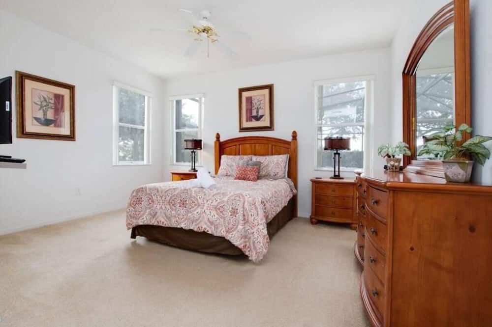 Photo of Bedroom in Windwood Bay