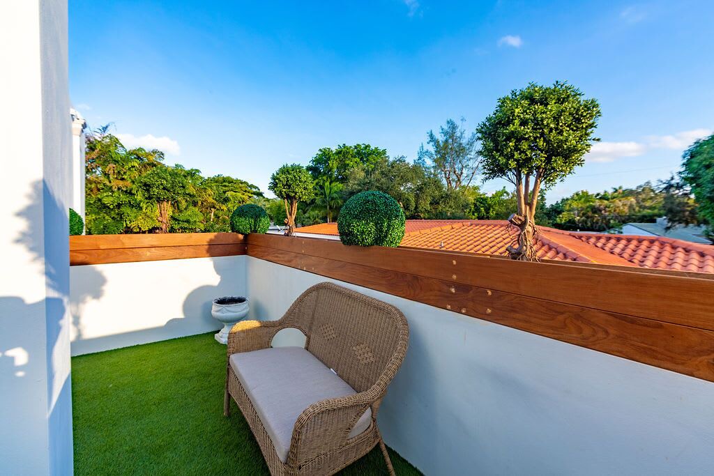 Photo of Outdoor in Biscayne Park