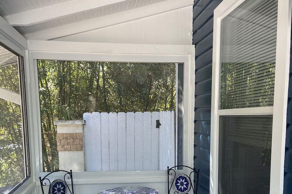 Photo of Patio Balcony in Crescent Lake