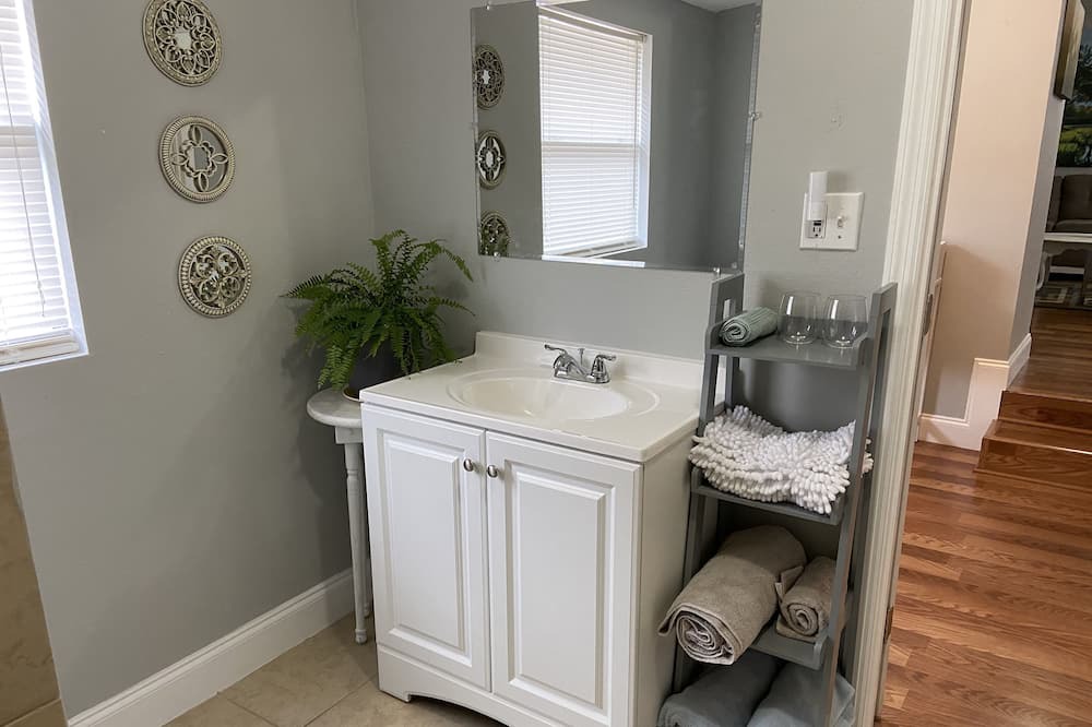 Photo of Bathroom in Crescent Lake