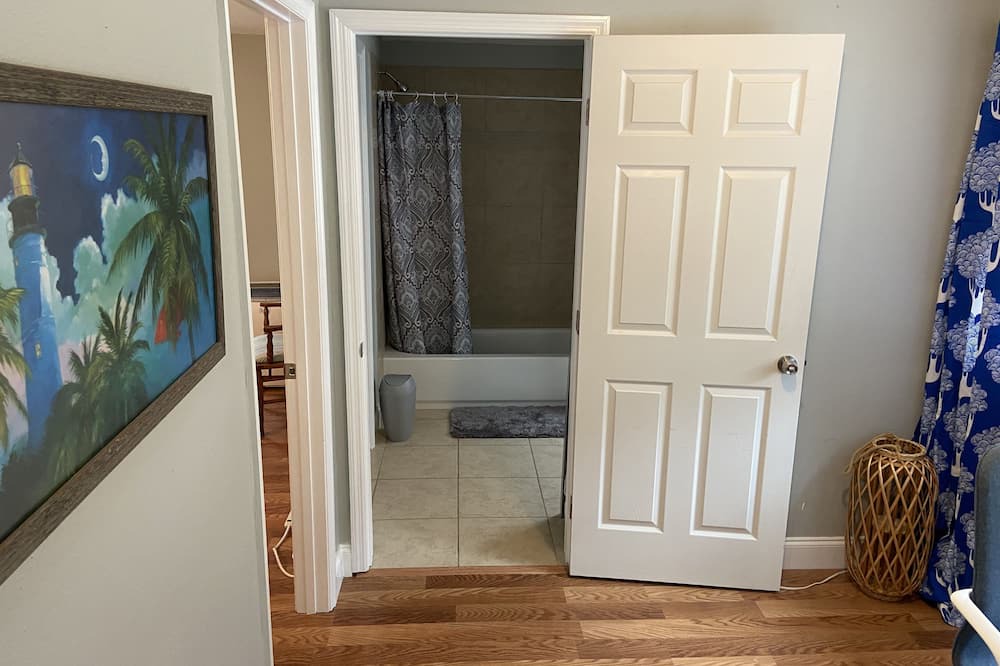 Photo of Bedroom in Crescent Lake