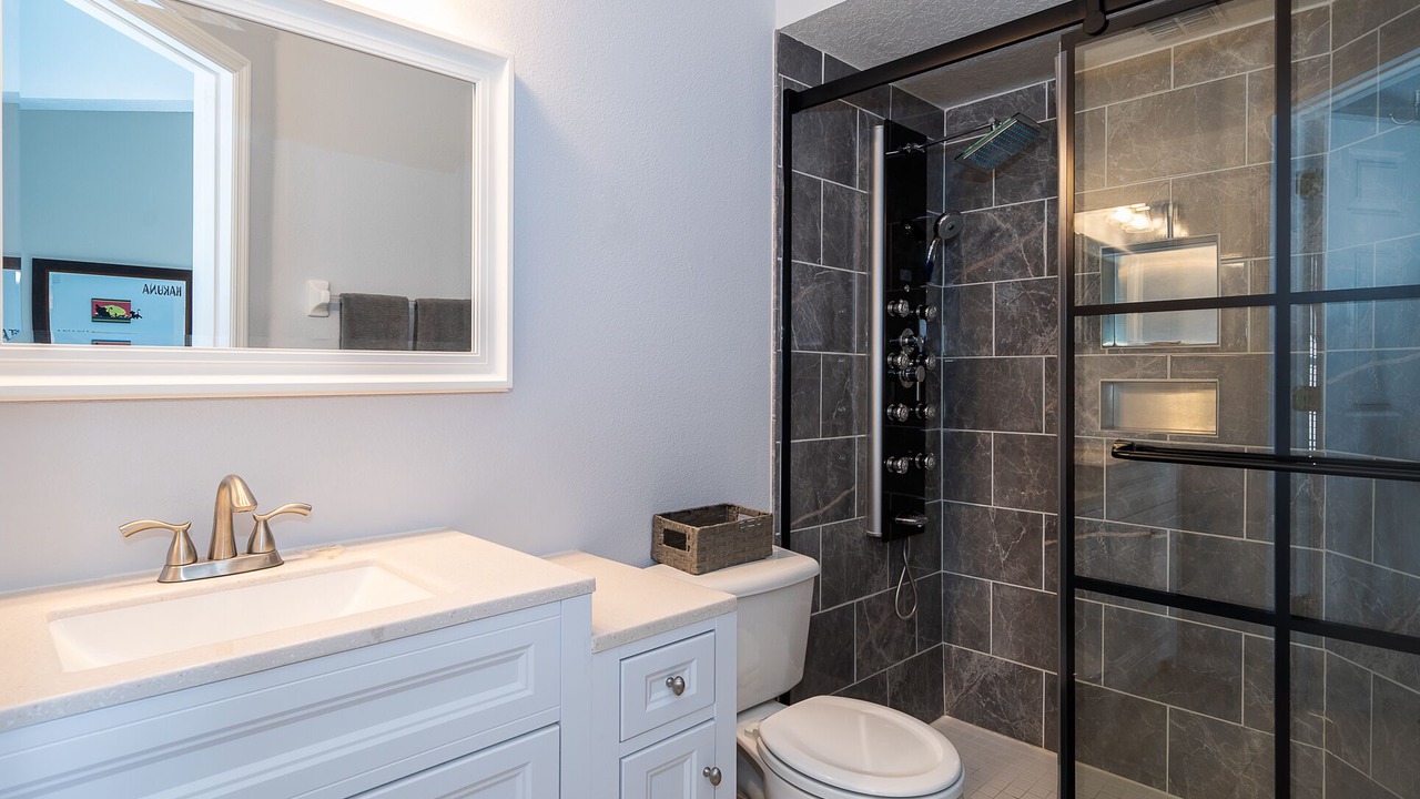 Photo of Bathroom in Seasons
