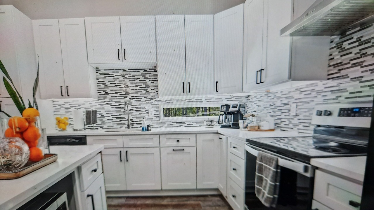 Photo of Kitchen in Putnam Hall