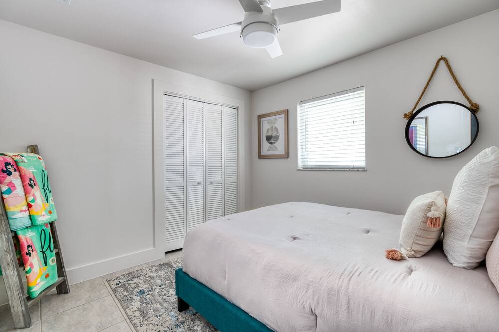 Photo of Bedroom in Midtown