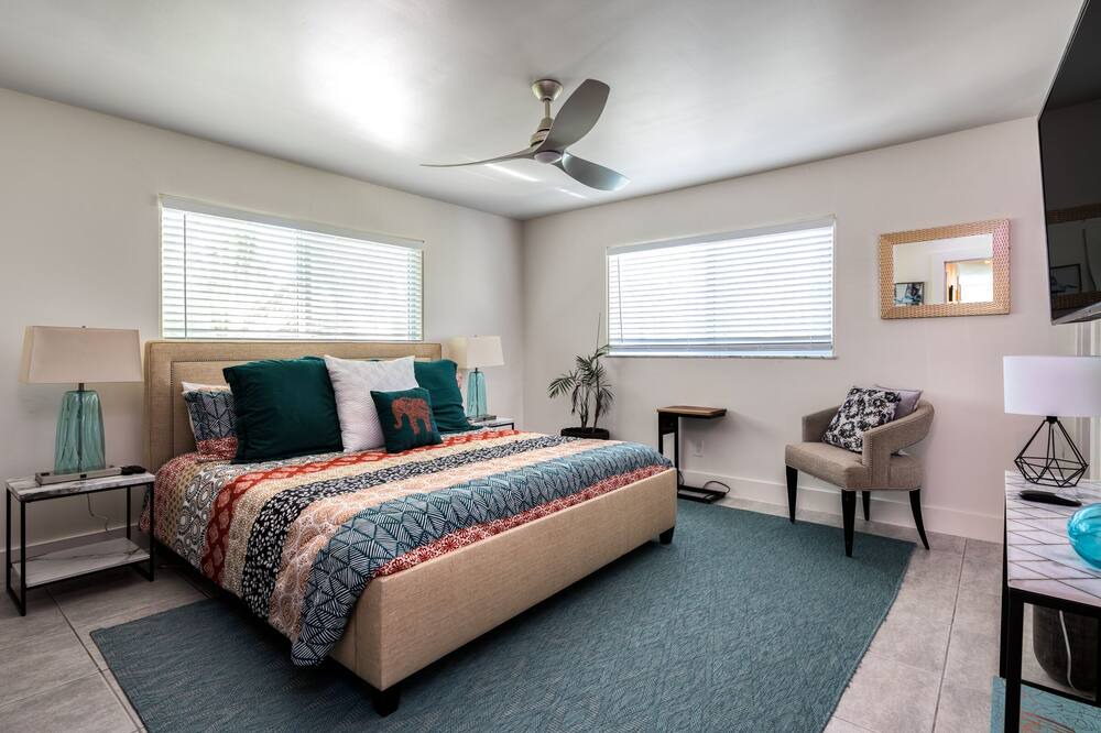Photo of Bedroom in Midtown