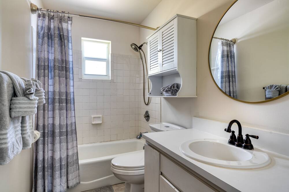 Photo of Bathroom in Midtown